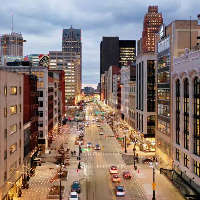 Los beneficios de invertir en una de las ciudades más vibrantes de USA: Detroit