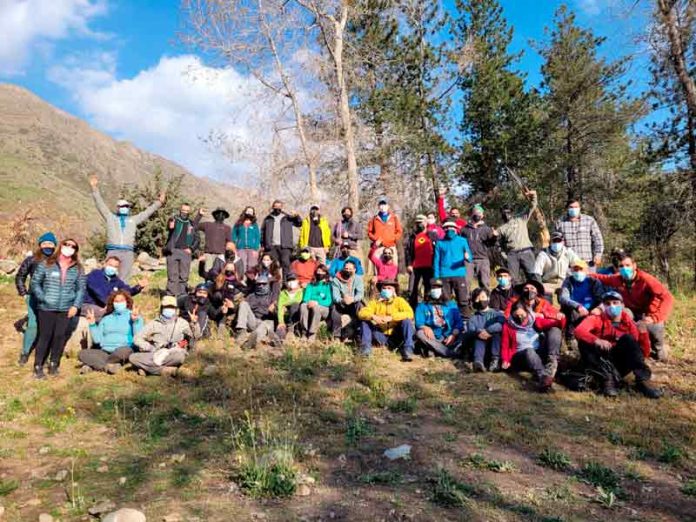 Corfo capacita a 100 personas en montañismo responsable