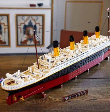 LEGO® realiza armado en vivo y exposición de su set más grande de la historia: la réplica del Titanic