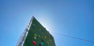 Playa del deporte: Muro de escalada gratuito para toda la familia