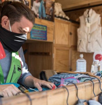 Cuida, repara y reutiliza: El programa de intercambio de Patagonia que ofrece una segunda vida para la ropa