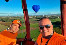 Espectacular globo moai chileno vuela por los aires cerca de la guerra