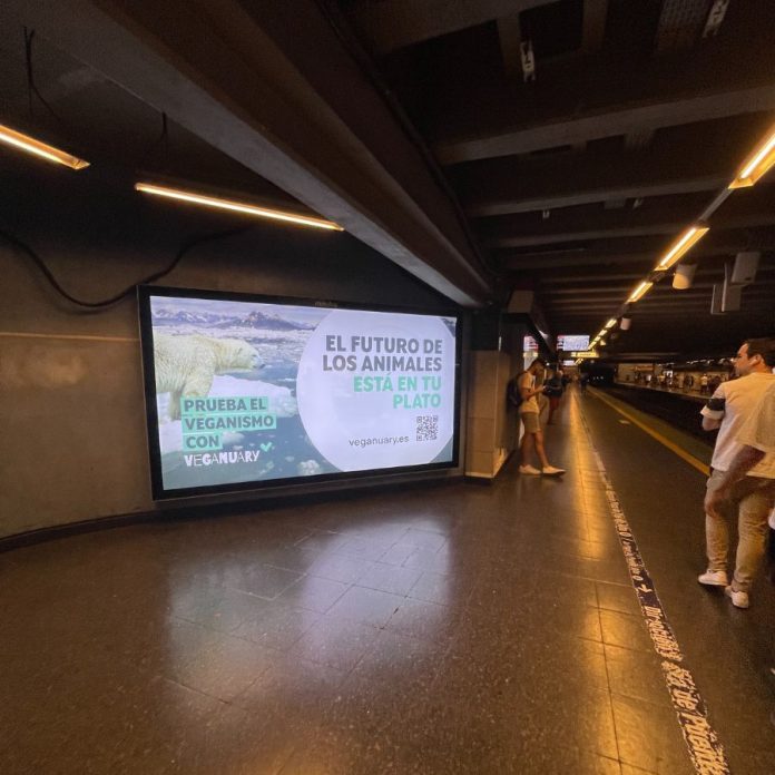 La primera publicidad vegana llega a Metro de Santiago