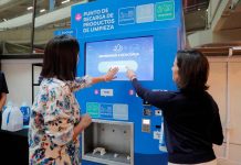 Startup Chilena EcoCarga estrena su primera máquina de auto atención para la recarga de detergente, suavizante y lavaloza en Parque Arauco Kennedy