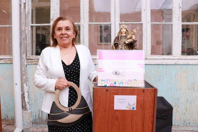 Cestera en paja de teatina de Santa Cruz Juana Muñoz ganó el Premio Maestra Artesana Tradicional