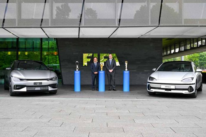 Kia y Hyundai renuevan sus alianzas con la FIFA hasta 2030, Boston Dynamics y Supernal mostrarán futuras soluciones de movilidad