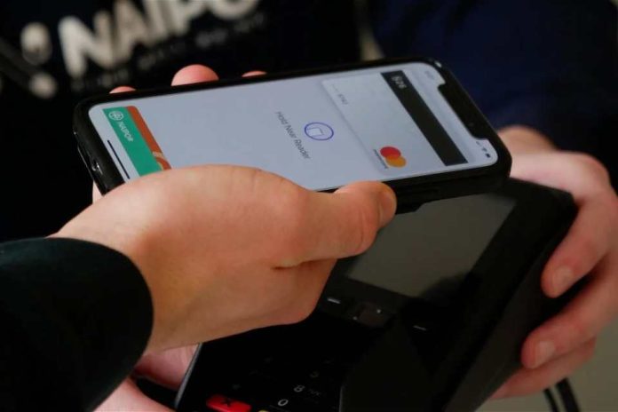 ¡Resguarda tu billetera electrónica! descubre cómo asegurar tu Información Bancaria en tiempos de Apple Pay