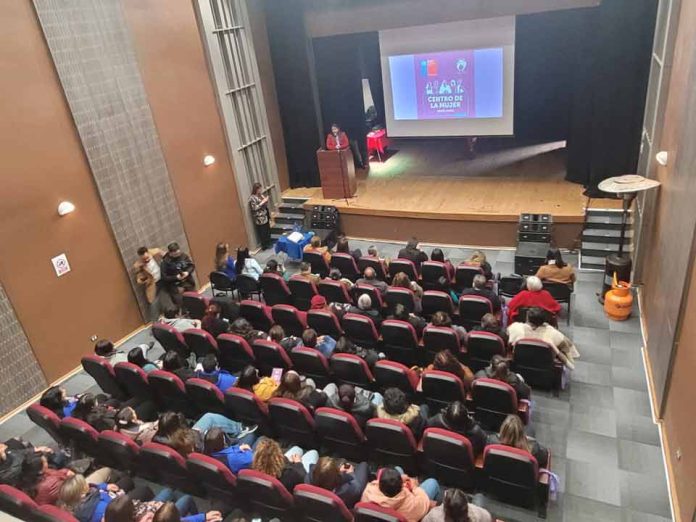 Inauguraron en Santa Juana Centro de la Mujer SernamEG