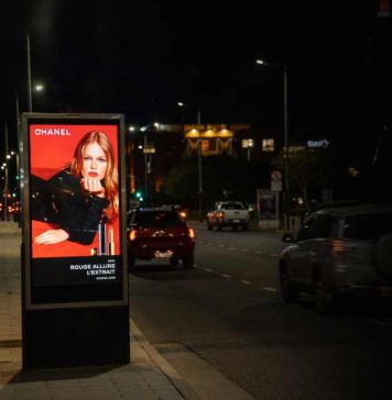 El mundo digital llega hasta la vía pública: nueva forma de publicidad disruptiva hace su aparición en Chile
