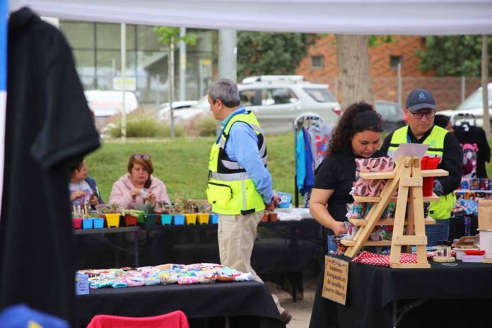 Más de cien emprendedores congregará la Expo Feria Navidad Artesanos de Pudahuel