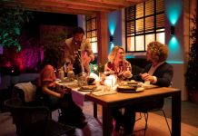 ¡Philips Hue transforma tu patio y terraza para celebrar un colorido Año Nuevo!