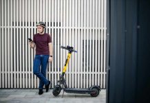El práctico servicio de e-scooters inteligentes que impulsa la movilidad en Santiago y Temuco