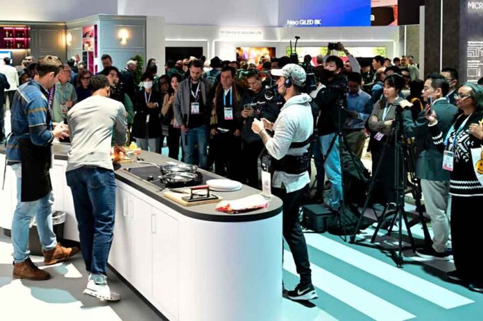 Planear una fiesta puede ser estresante, especialmente cuando se trata de preparar platos deliciosos para los invitados. En ese sentido, Bespoke AI de Samsung llegó a la cocina moderna para transformar la forma de preparar los alimentos. 