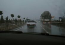 Consejos para manejar en días de lluvia