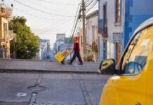DHL Express refuerza su compromiso con Chile invirtiendo más de 1.6 millones de dólares para ampliar su flota eléctrica