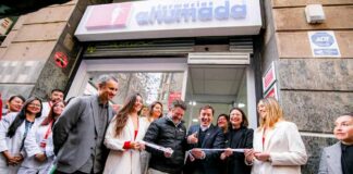 “Ahumada vuelve a ahumada”: El plan con que la cadena de farmacias regresa con siete nuevas posiciones al centro de Santiago