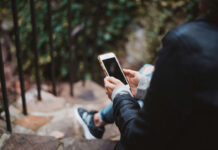 ¿Viajas al extranjero? Así puedes instalar una eSIM para tener conexión a internet y usar tu mismo número en otro país