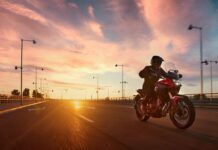 Cómo cuidar tu motocicleta de la lluvia y el inverno