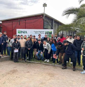 Proyecto piloto cerca de 300 agricultores y estudiantes de la Región Metropolitana son capacitados por INIA La Platina y su Programa de Encuentros Tecnológicos