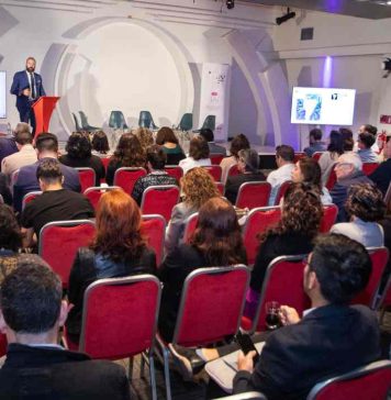 Centro Nacional de Inteligencia Artificial y Fundación Chile firman acuerdo para impulsar el talento humano en IA en Chile