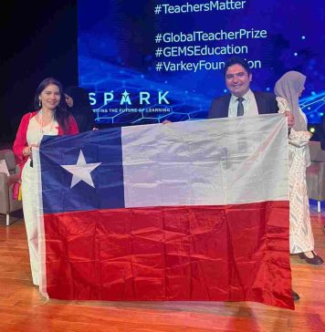 Profesores chilenos participan de encuentro internacional docente en Dubai
