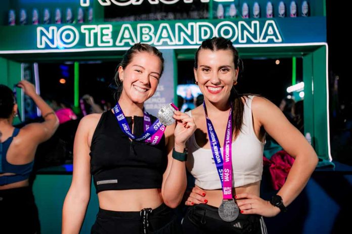 Nunca bajaron los brazos: Rexona fue protagonista de la mítica carrera Women’s Night Out 2025