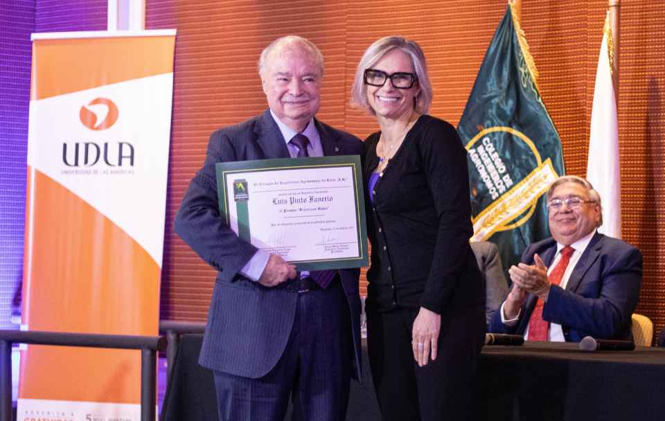 Colegio de Ingenieros Agrónomos de Chile realiza su Ceremonia Anual de Premiación 2025