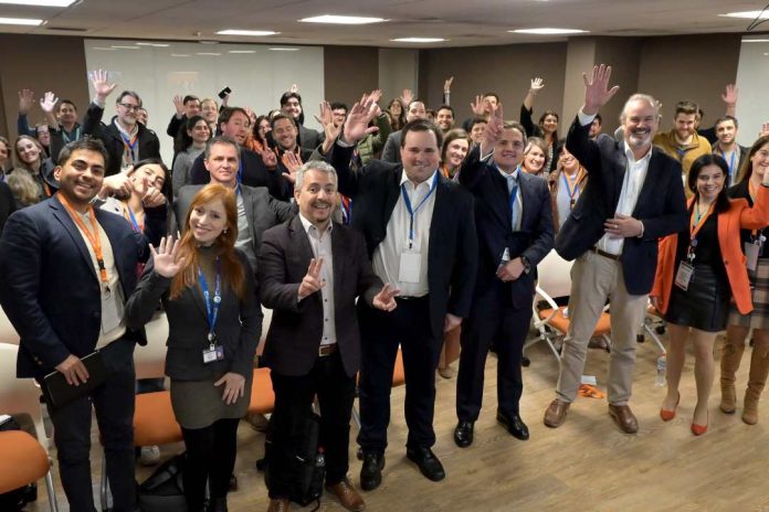 Corfo abrió convocatoria para potenciar el acompañamiento y oferta de servicios especializados para emprendimientos en el país