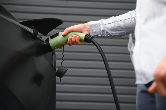 Ventas de vehículos de bajas emisiones se duplican en Chile y consolidan el liderazgo de Inchcape en electrificación