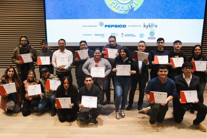 Vivamos Circular 2025: certifican a 29 recicladores y anuncian meta de recolectar 30 toneladas de plástico