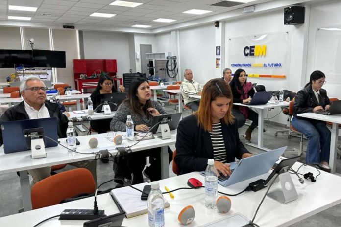 CEIM desarrolla taller sobre Análisis de Datos para proveedores mineros en Iquique