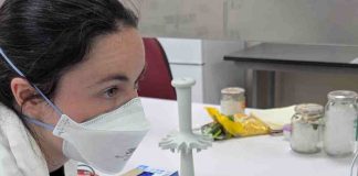 Científicos en Chile crean reactivos y equipos de biotecnología de bajo costo para escuelas y laboratorios