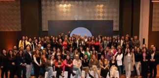 Minera Centinela firma compromiso por la equidad de género y la conciliación laboral, familiar y personal