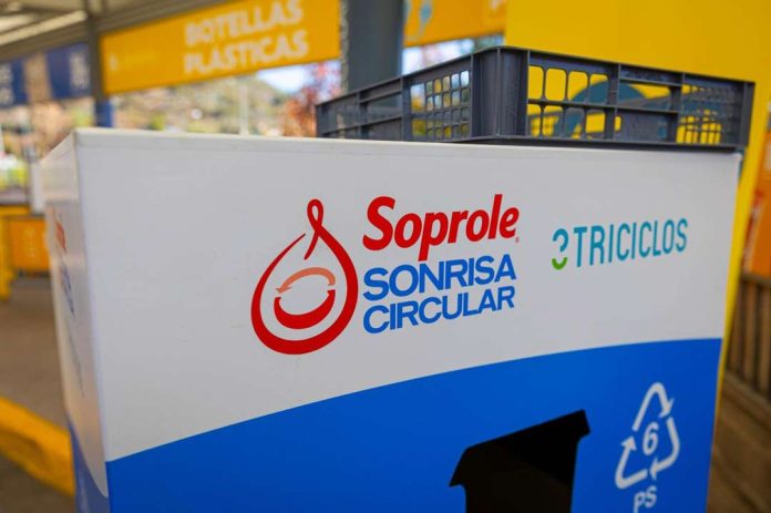 Soprole, TriCiclos y la Municipalidad de Lo Barnechea inauguran nuevo contenedor para reciclaje de plásticos PS
