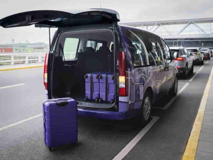 Desde $8.990: Así funciona el nuevo servicio de vans de Cabify al aeropuerto