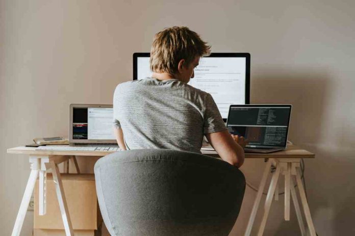 El impacto del trabajo híbrido y remoto en la demanda de oficinas en zonas periféricas