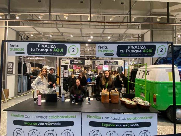 La iniciativa de Falabella se realizará entre el 17 y el 20 de julio en la tienda local, e incluirá prendas de Vesta Lugg y Dani Castro.