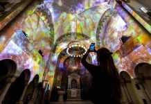 “Génesis” cautivó con una experiencia sensorial que reimaginó el origen del universo en el Club de la Unión