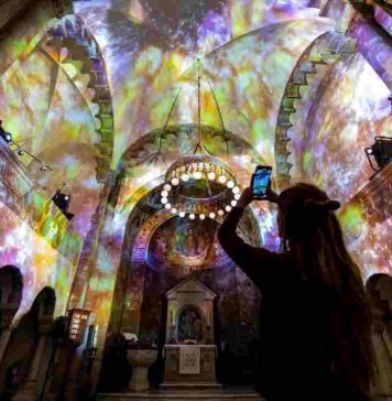 “Génesis” cautivó con una experiencia sensorial que reimaginó el origen del universo en el Club de la Unión