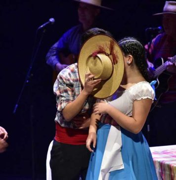 La tradición se toma el escenario del Teatro Regional del Maule con Las Noches de Folclor