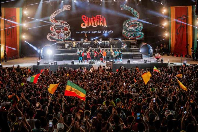 De Chile al mundo: Santaferia deja los escenarios por unos meses para un regreso épico en el Movistar Arena