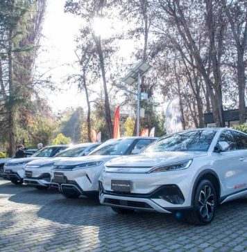 Santander Chile renueva su flota de vehículos y avanza en su plan de electromovilidad