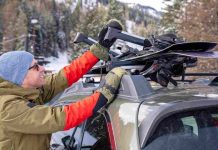 ¿Vas a la nieve? Así debes llevar los esquís en el auto para no arriesgar multas ni accidentes
