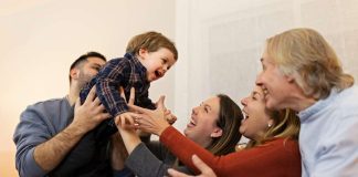 Cómo celebrar el Día del Niño con menos pantallas y más conexión familiar