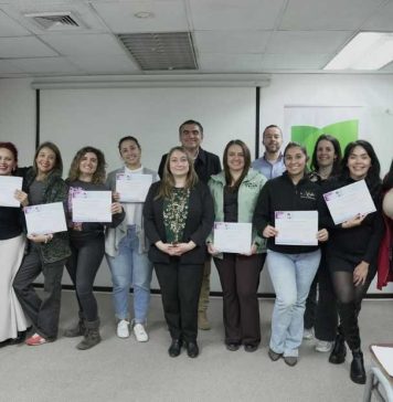 Emprendedoras de turismo de la Región Metropolitana se capacitaron en Inteligencia Artificial