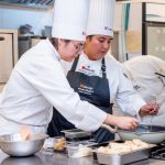 Establecimientos educativos destacan ingredientes y sabores tarapaqueños en competencia gastronómica