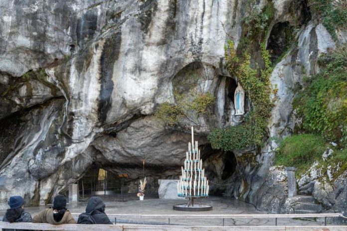 Lanzan investigación inédita sobre las Grutas de Lourdes en Chile que dará vida al libro La gruta no tiene límites