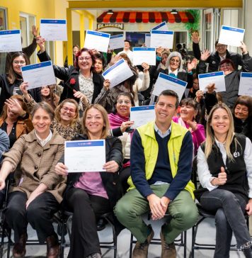 ONG Innovacien y Red Aprender celebran graduación de la 1era generación de emprendedoras mayores de 55 años capacitadas en herramientas digitales