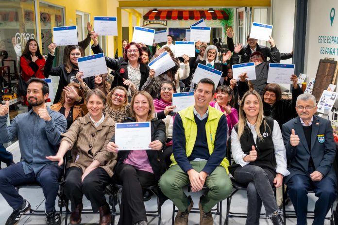ONG Innovacien y Red Aprender celebran graduación de la 1era generación de emprendedoras mayores de 55 años capacitadas en herramientas digitales