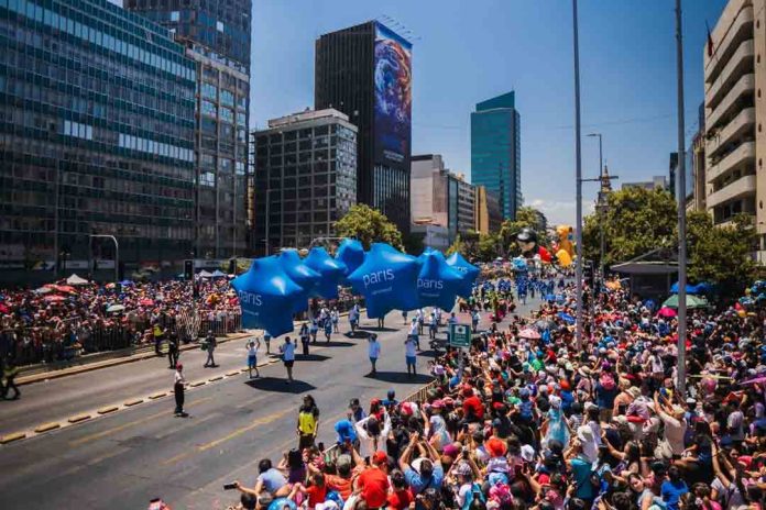 Paris Parade presentará la versión más extensa de su historia Paris Parade presentará la versión más extensa de su historia